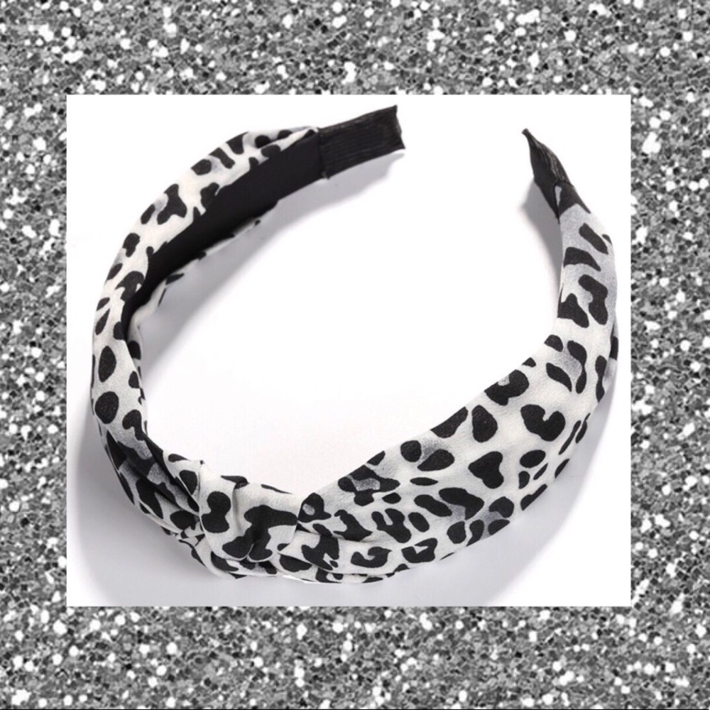 5 for $25     Adorable retro headband!